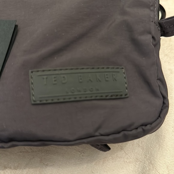 Ted baker foldaway holdall bag - Picture 6 of 6